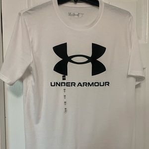 NEW Under Armour Loose fit White size S short sleeve tshirt.